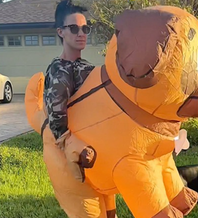 I can’t believe she wore this 🤣